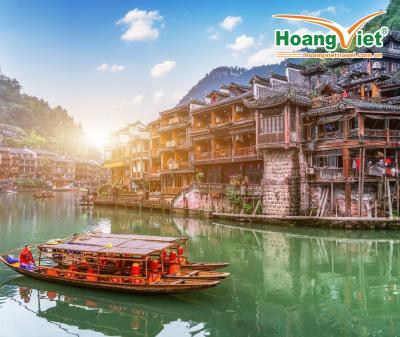 TRƯƠNG GIA GIỚI – PHƯỢNG HOÀNG CỔ TRẤN – THIÊN TỬ SƠN – HỒ BẢO PHONG BAY CHARTER VIETJET AIR  