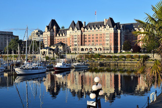 Victoria's Inner Harbour - SunCruiser