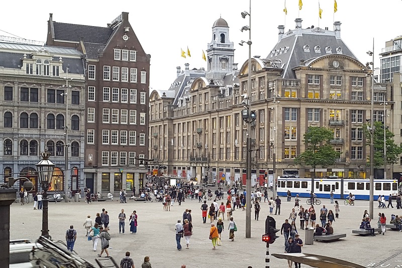 QUẢNG TRƯỜNG DAM SQUARE – HÀ LAN