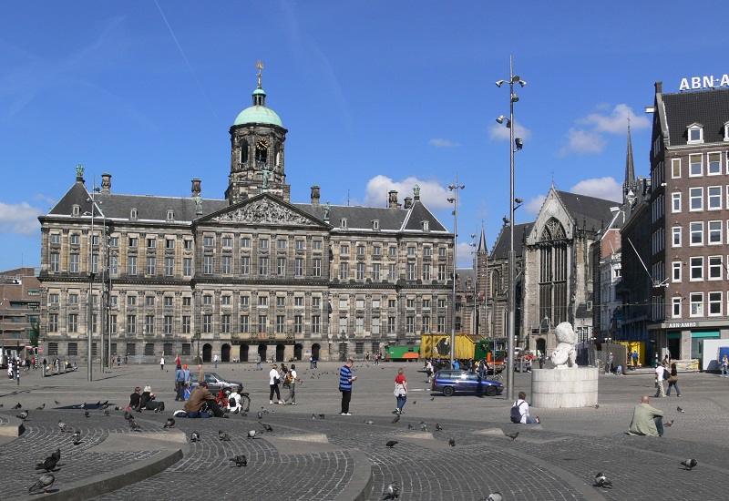 QUẢNG TRƯỜNG DAM SQUARE – HÀ LAN