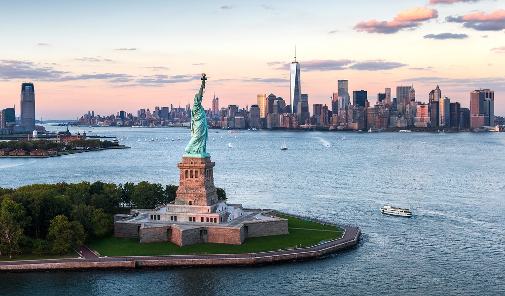 Du thuyền ngắm cảnh New York: Tòa nhà Empire State, Tượng Nữ thần Tự do &  Cầu Brooklyn | Hoa Kỳ