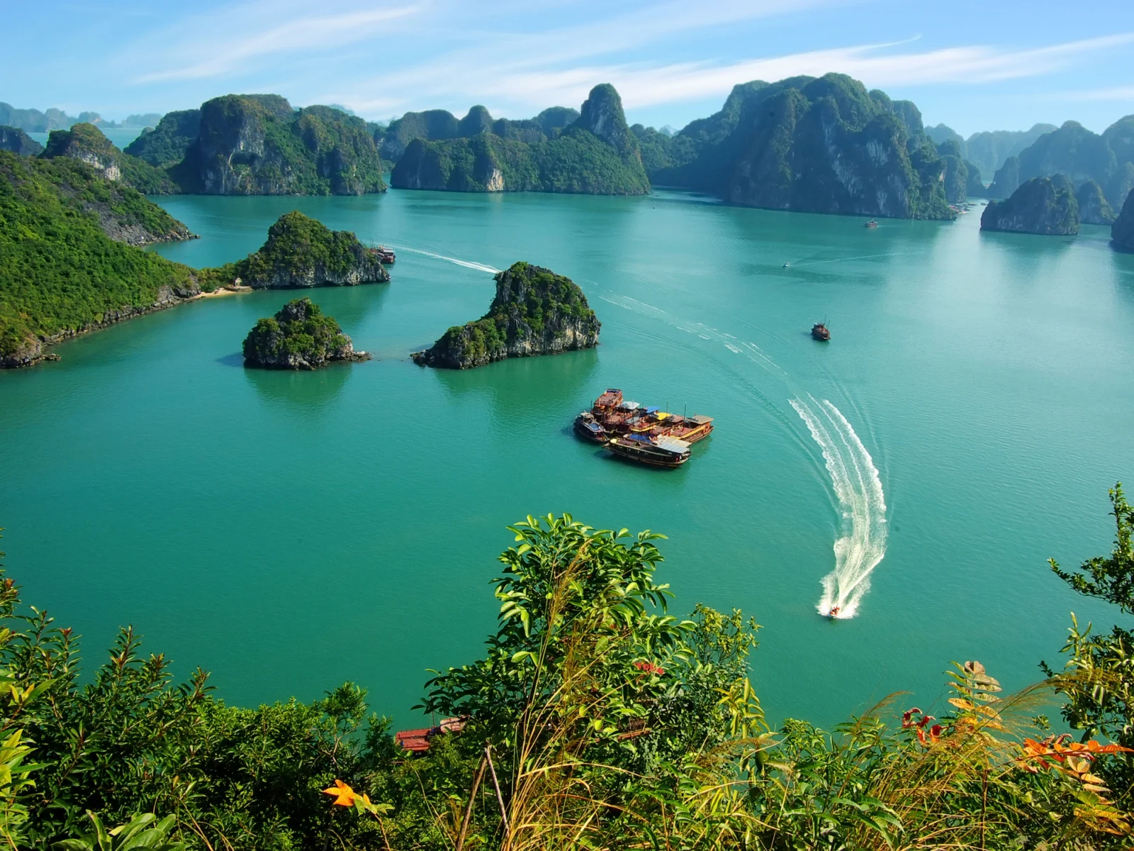 Đi du lịch Hạ Long khám phá quần đảo Cát Bà xinh đẹp