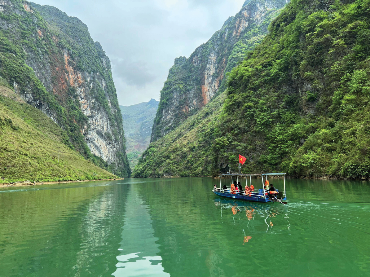 Sông Nho Quế, hiền hòa nhưng hùng vĩ