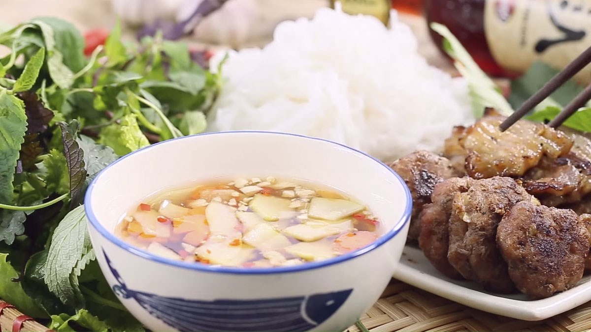 hoangviettravel_bun_cha_ha_noi