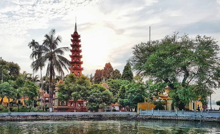 Kinh nghiệm đi lễ chùa Trấn Quốc