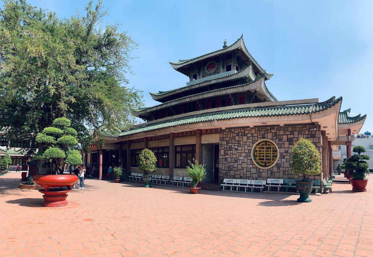 Miếu Bà Chúa Xứ Núi Sam - Điểm du lịch tâm lich nổi tiếng của An Giang
