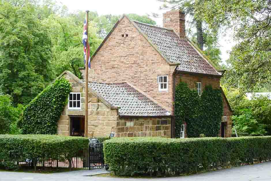 Nhà của Thuyền trưởng James Cook - Captain Cook's Cottage