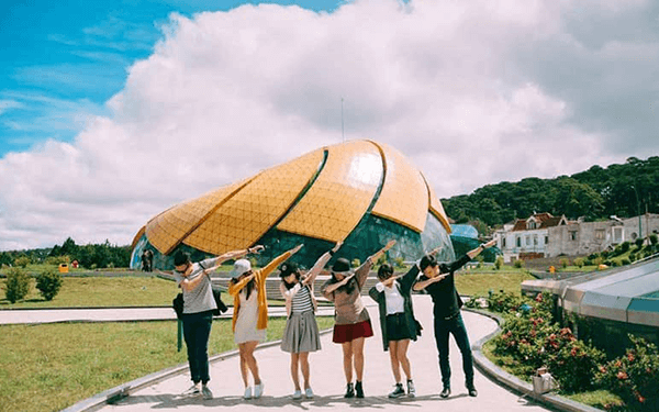 Quảng Trường Lâm Viên: Biểu tượng Đà Lạt Check In Cực Chất