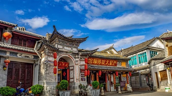 Không chỉ có Phượng Hoàng cổ trấn, ở Trung Quốc còn có cổ trấn Châu Trang  đẹp "không góc chết"