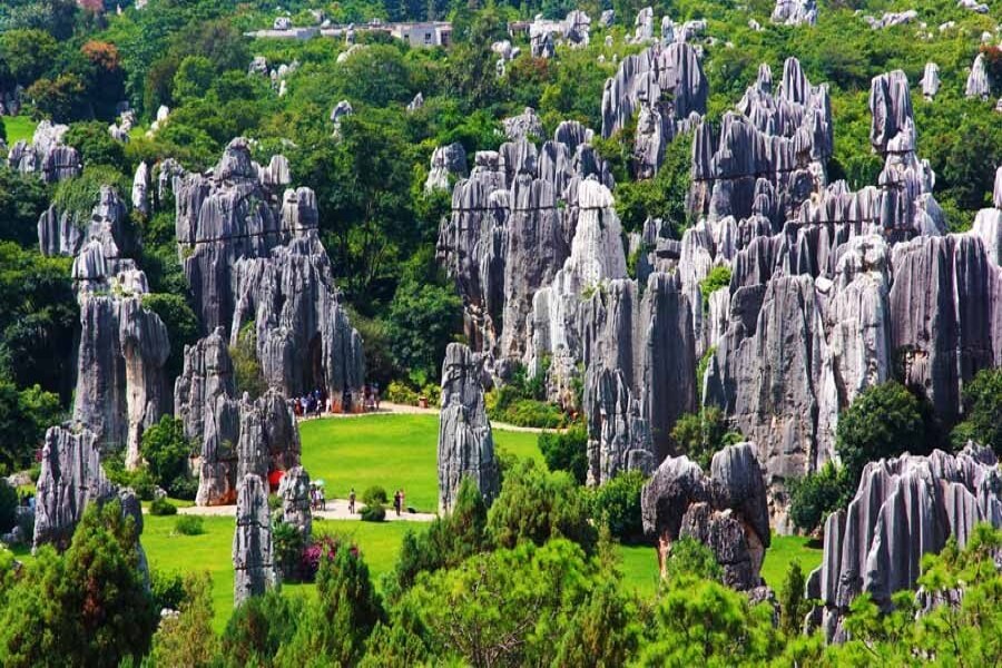 Rừng Đá Thạch Lâm - Rừng đá 270 triệu năm tuổi tại Vân Nam