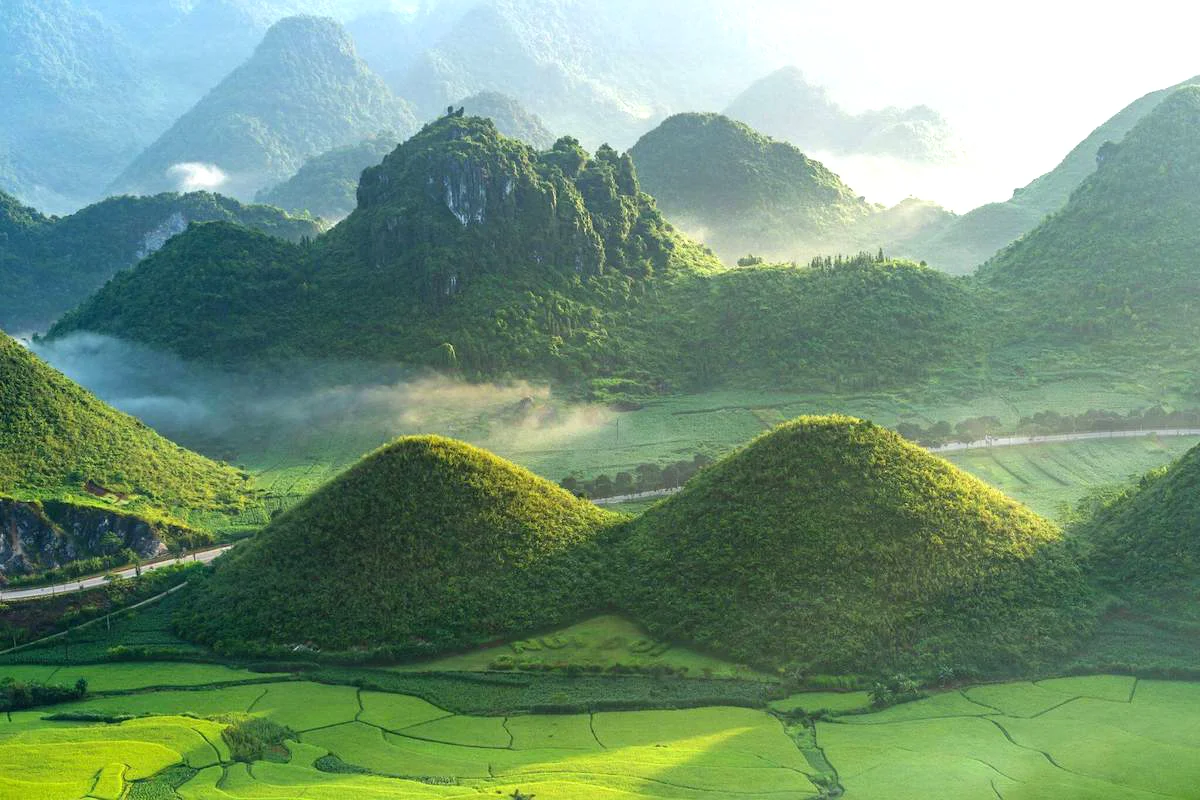Núi Đôi Cô Tiên, Quản Bạ, Hà Giang