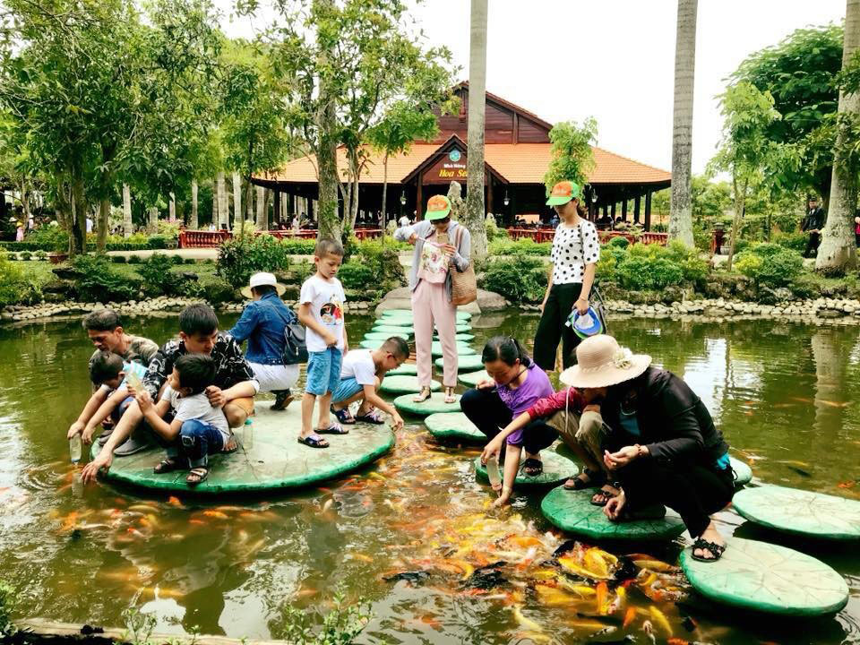 Đến Cần Thơ thăm Làng du lịch Mỹ Khánh