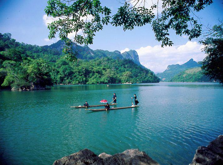 Hồ Ba Bể: Điểm đến hấp dẫn trên cung đường Đông Bắc