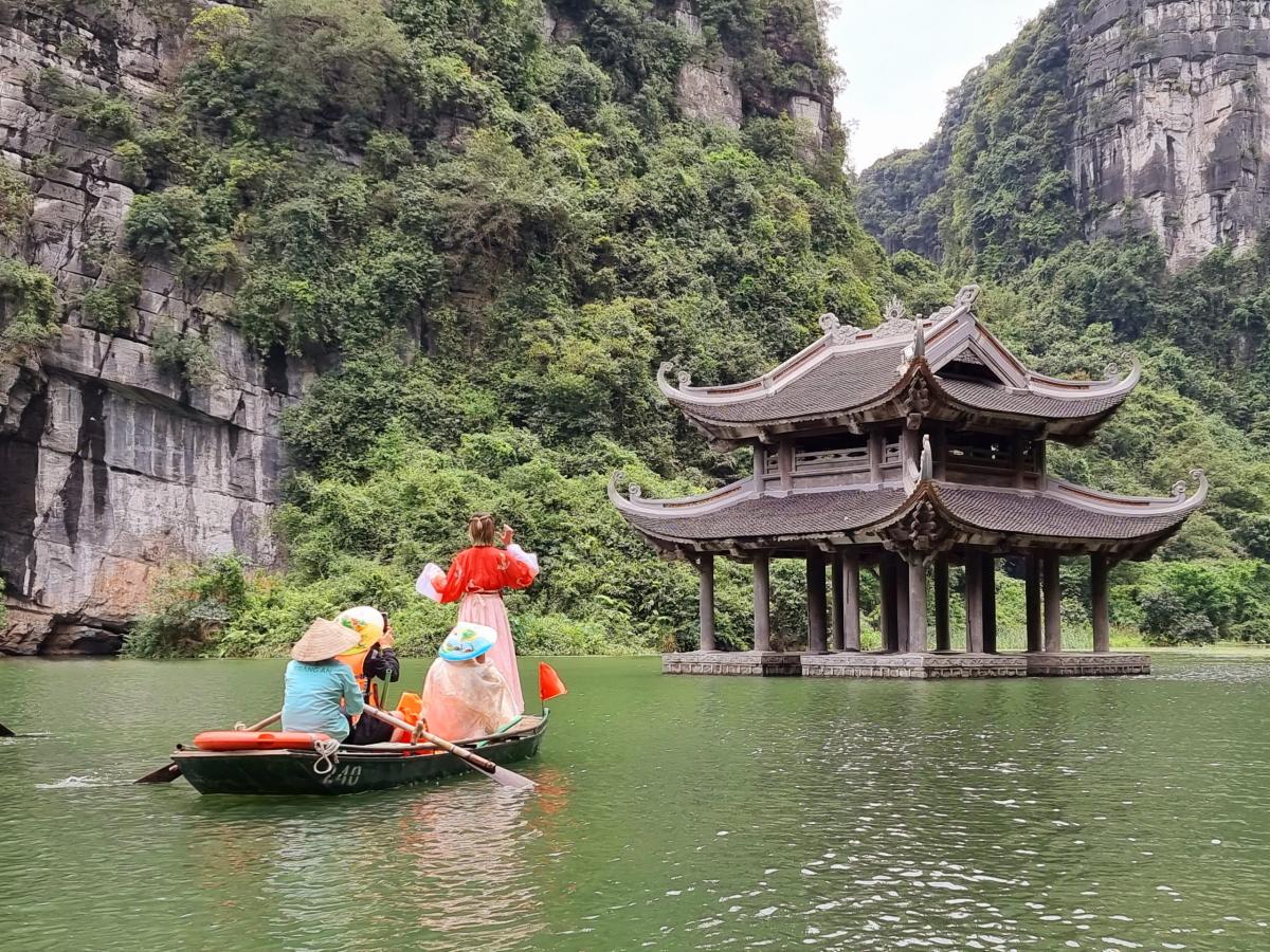 Thủy Đình, Tràng An đẹp như tranh