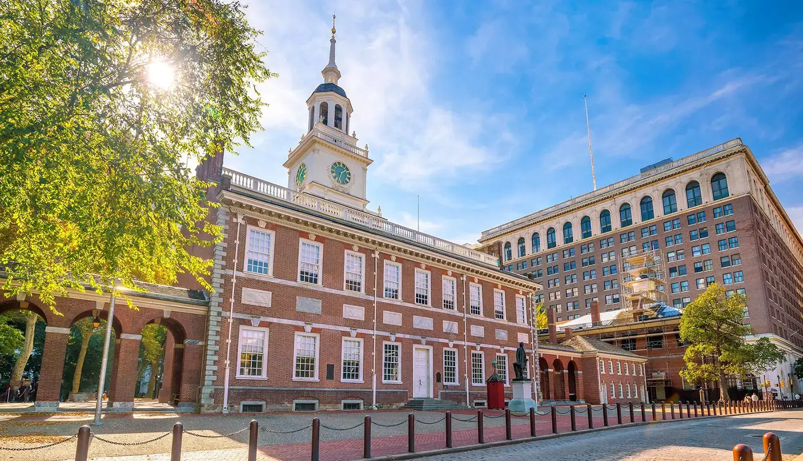 Independence Hall - Hoàng Việt Travel