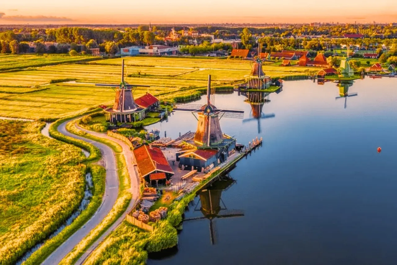 mùa thu ở cánh đồng cối xay gió Hà Lan - hoangviettravel