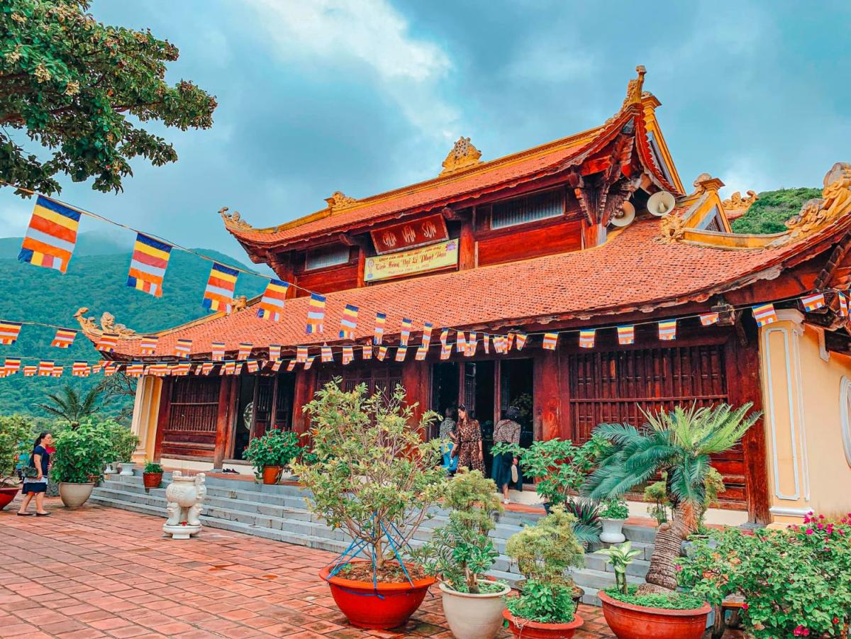 Viếng thăm Vân Sơn Tự (Chùa Núi Một) Côn Đảo, ngôi chùa đẹp nhất Việt Nam